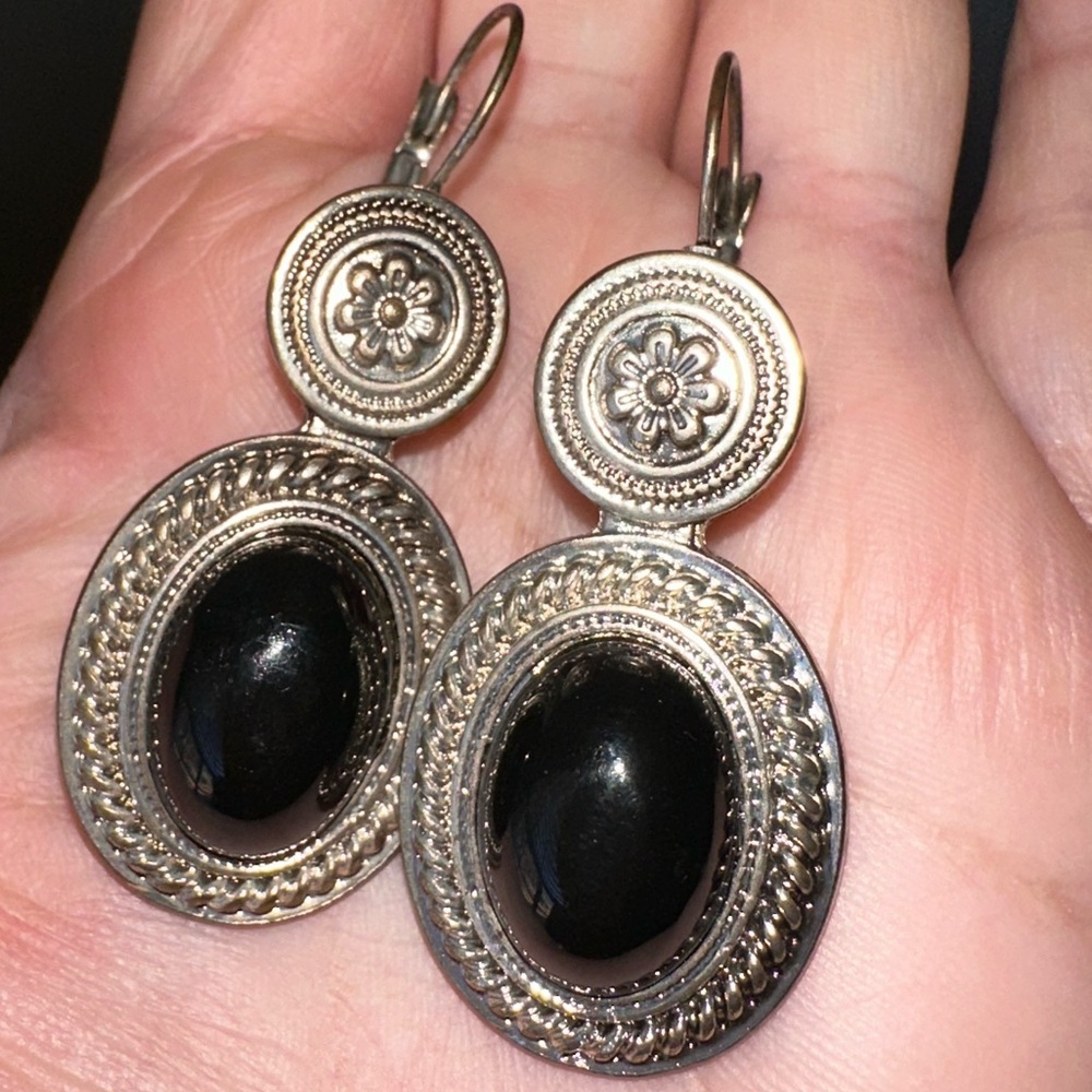 Vintage Western Boho Style Round Silver And Onyx Stone Earrings